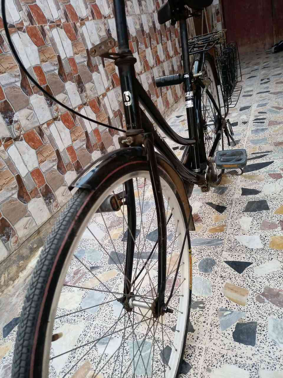 سعر سلام عليكم باسكل للبيع الباسكل جديد مستعجل على بيعه الإستفسار على الرقم *********** السعر 85 وبيه مجال
