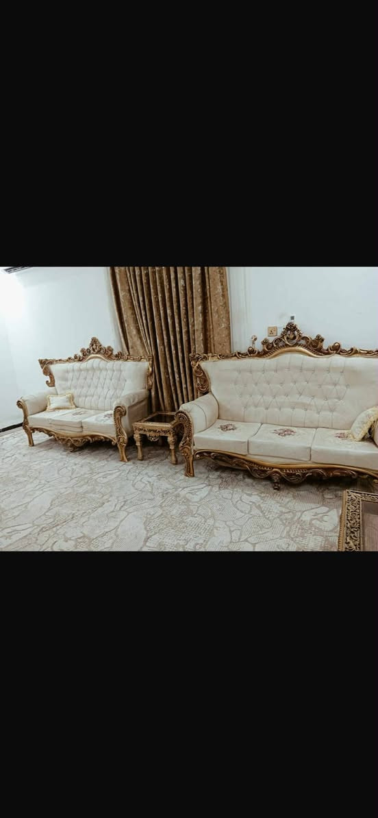 تخم ويا 5 طبلات كلش نظيف
للبيع تخم ونص سعر 650 التواصل على الرقم ***********
