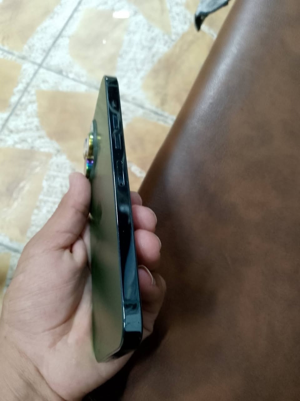 13 برو ذاكره ذاكره 128 بطاريه 85 دبل شعر خاص***********
