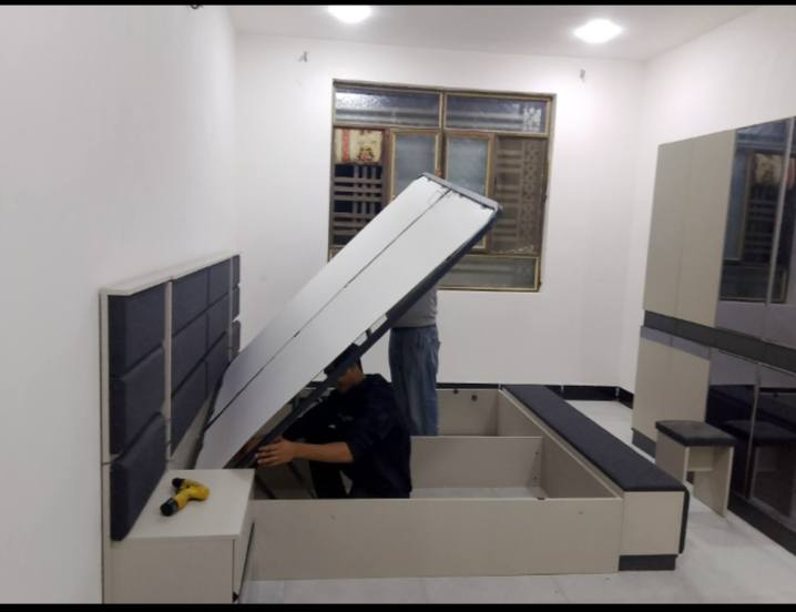 السلام عليكم نقل الاثاث لعام داخل وخارج كربلاء جميع المحافظات مع فتح وشدانوع الغرف. تركي عرقي مع كادر عمال وباسعارمناسبه الاتصال *********** او. واتساب التوصيل على مسؤوليتنا
