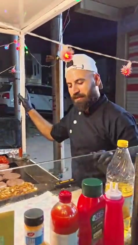 تم بعون الله تعالى فتح لفات بركر بأدارة الشيف علي بركر 
العنوان يارمجه الشرقيه قرب سنتر زكريا مقابل مجمع المرام
يوجد خدمة توصيل مجاني داخل يارمجه
بركر عادي 500
بركر لحم عراقي خالص كلاسك1000
بركر لحم سبايسي 1500
بركر لحم جبن1500
بركر مدخن 1500
ساعات العمل من 4 العصر إلى 3 الفجر
***********
