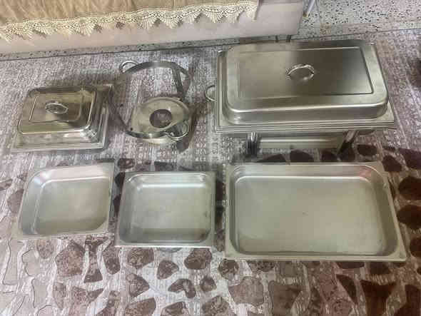 سلام عليكم 
للبيع سيتين جدوره  كويتي ستيل اصلي الماني حافظات طعام للمقبلات سيت كبير والسيت الثاني اصغر منه مهات القبق مع القاعده الي يقعد عليها الجدر مع طواليات مال فنادق بوفيه مفتوحه علماً جديد غير مستعمل 
سعر السيت الكبير ( 125 الف  )
سعر السيت الصغير ( 75 الف )
الاتصال عل الرقم ( *********** )
يوجد توصيل جميع المحافظات
