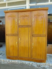 دواليب • ١٥٠