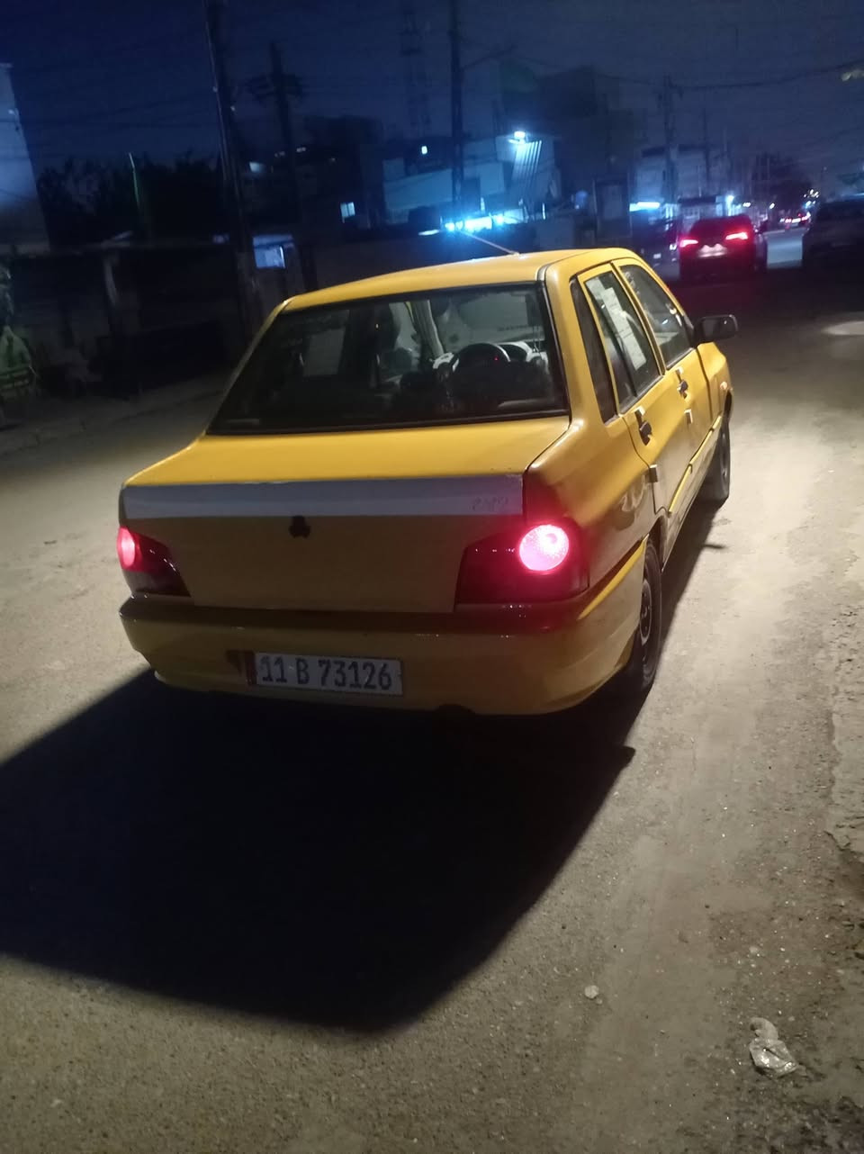 السلام عليكم
سايبة 2012 سيارة شوفت عينك
صدر جيد جدا
مكينة وكير جيد جدا
تبريد يرادلة بس غاز
ترايهة حلو
رقم انكليزل كبل مكاتبة مروري
غرفتهة حلو تخم تاير جيد جدا
مكاني شهدا البياع رقم ***********
سعرهة 26 وبيهة مجال حك الجية
