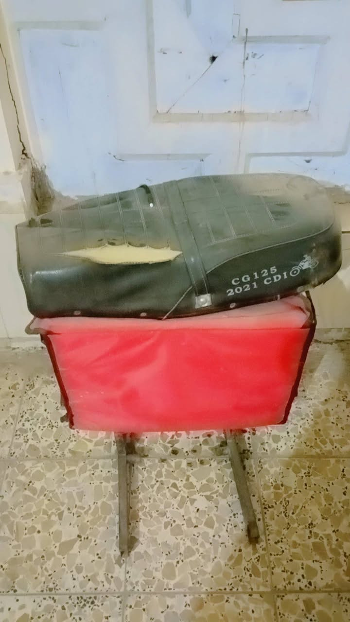 غراض للبيع كلمن وسعره (مكلف بالنشر )
سخان ٣٠ 
المبرده ٣٠
الصندوق وكشن ١٠ 
المراوح وحده ١٥ 
التواصل ع رقم الهاتف 
***********
