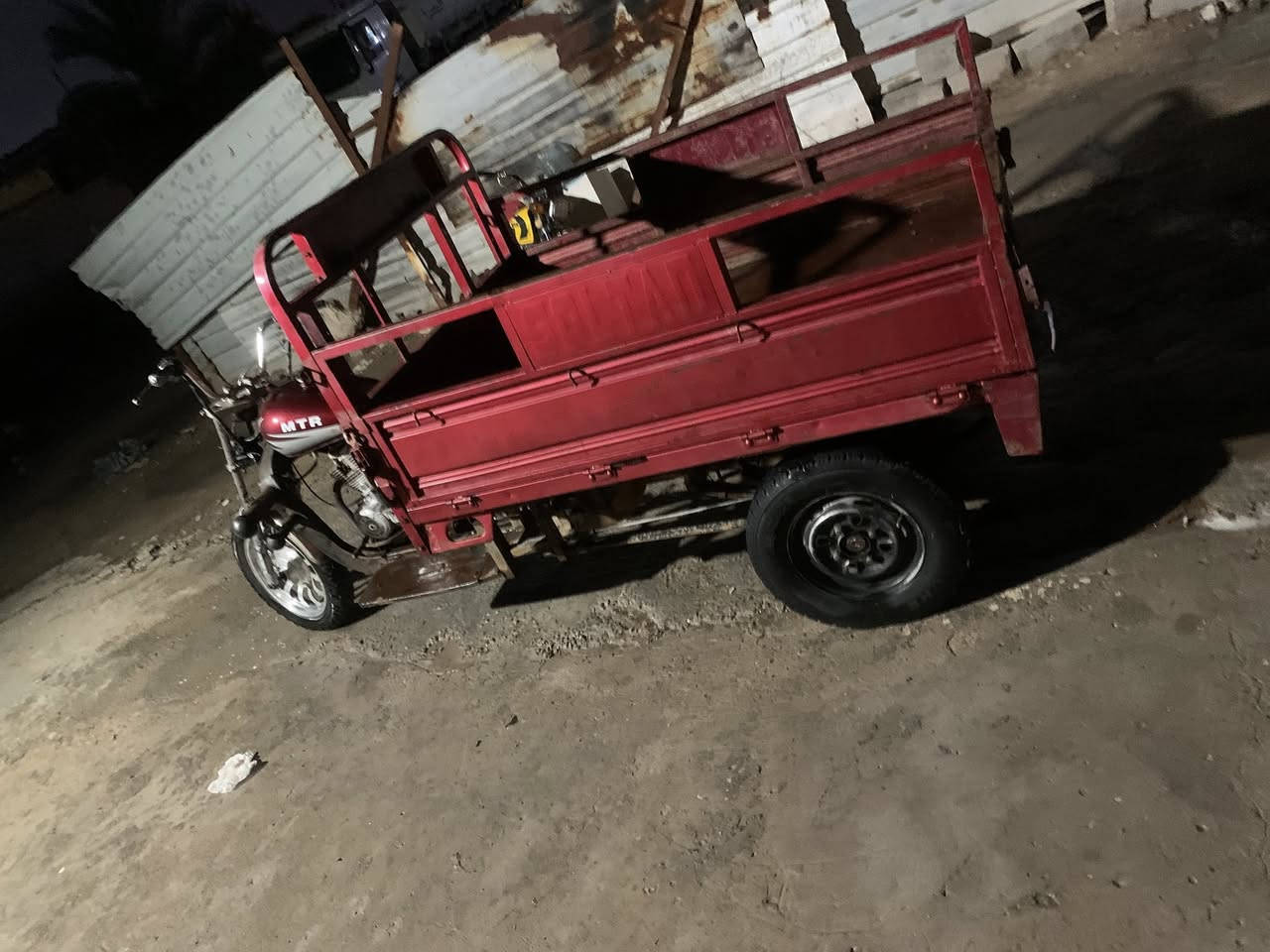 ‏سلام عليكم ستة أدوات مقفولة من البوق أي شيء ما ناقصها سعرها 550 بيها مجال للشراي مكاني حمدان ***********￼
