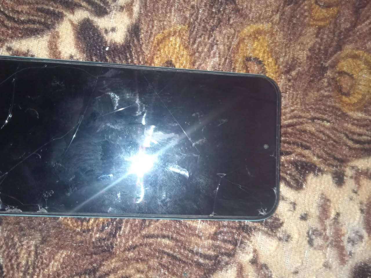 سلام عليكم موبايل هونر X6 سعر 175 بي مجال الاستفسال ***********
واتساب
