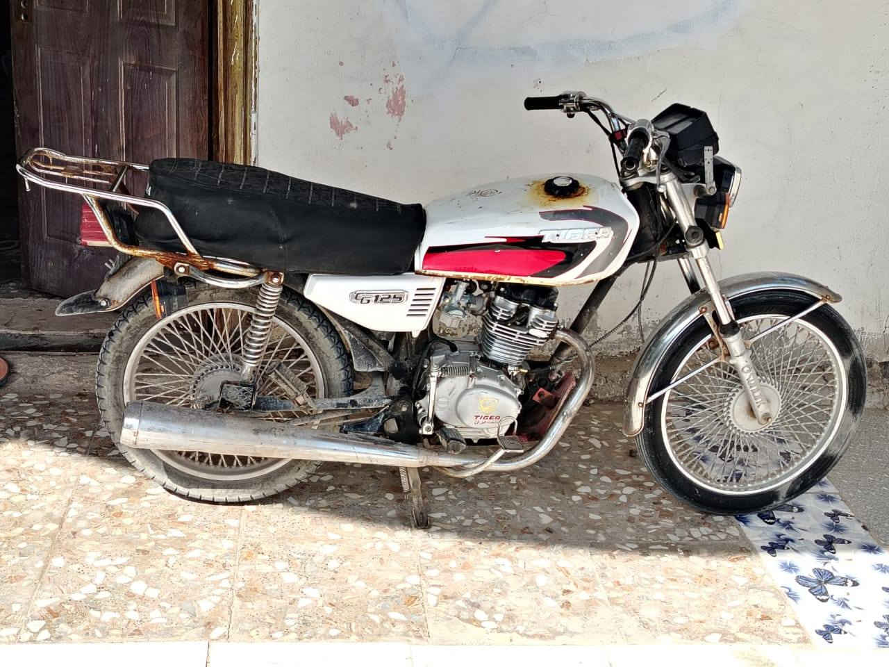 السلام عليكم للبيع دراجة أربعة كير تايكر موديل 2020 أوراق أصولي الدراجة حلوه أو نظيفة كهربائيته شغلة دراجة خير من الله رقم الهاتف *********** المكان النجف  الحيدرية خان نص عمود 537 السعر 280
