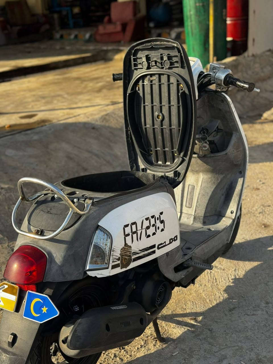 سلام عليكم دراجه بوليس كابريتر موديل 2010 مناقصه اي شي خير منه شرط مكينه ممفتوح بيه برغي السعر 850 وبيه مجال مكاني بعقوبه بهرز رقمي ***********
