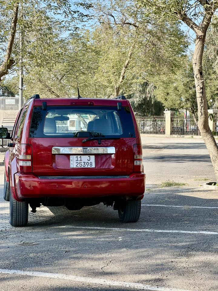 يالله 
عندي. جيب لبرتي موديل 2008  امريكي  محرك 3700. 6 سلندر. كير ومحرك مكفول  بلادي.  حادثة بامريكا باخلفي  بدون. دواخل.  السيارة. حاليا. مصبوغة. حزام. درجة اولى اثر شخوط.  بدون. حادث للجمالية.  رقم بغداد الجديد سنويه وهزة ورقم جديد. السياره. جاهزة من. كلشسي. كهربائيات. كله بلادية وشغاله. كلشي. بية بلادي  وكله. شغال. تبريد تدفئة. كل شغال صدر جديد  تخم تاير جديد مابيه. نقص. برغي  سعرها 87. ورقه. وبيه مجال. بسيط  مكانه بغداد بالمنصور  الي يحب يتصل
***********
***********
