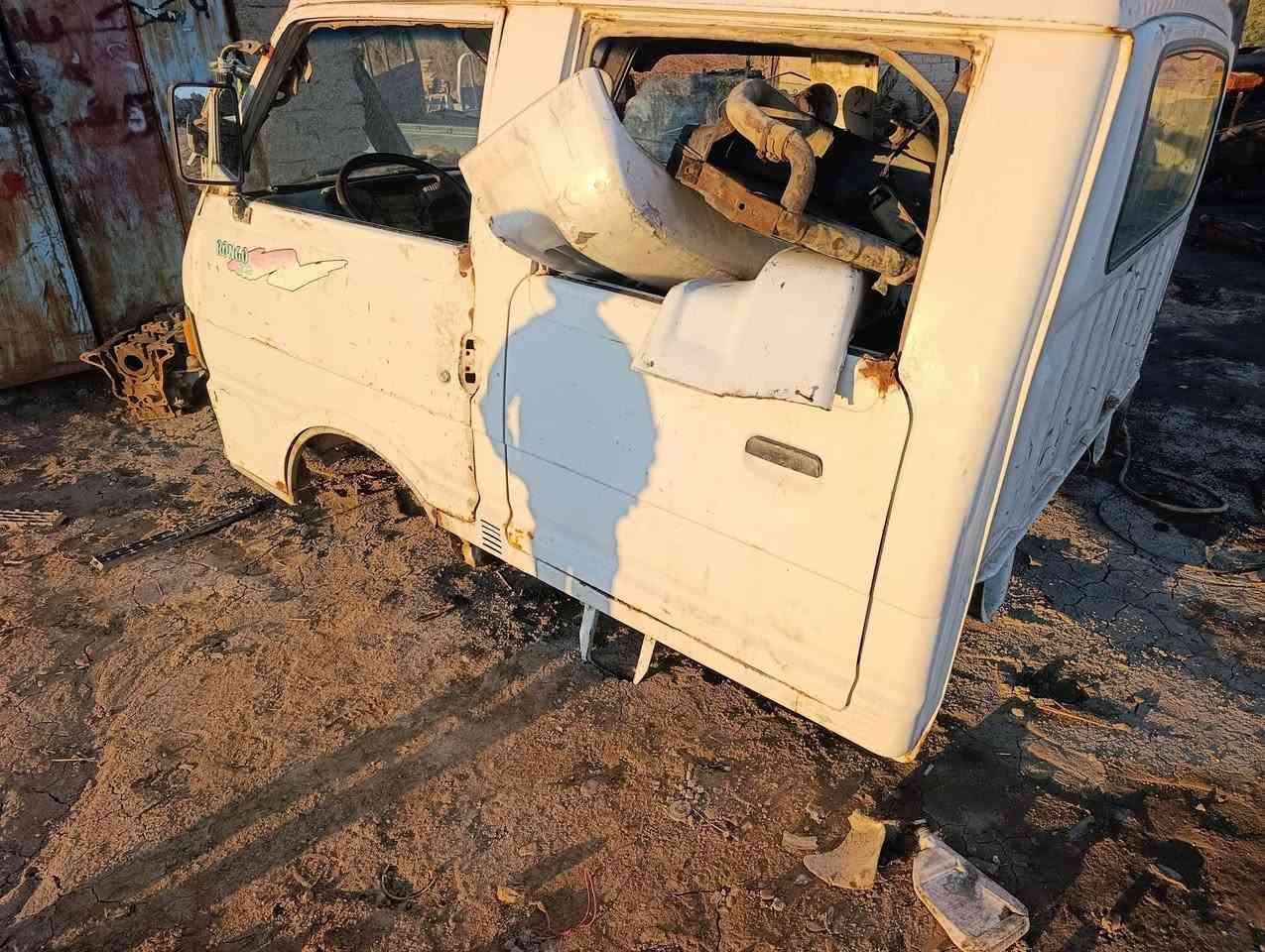 السلام عليكم ورحمه الله   قماره دبل للبيع نص عمر مع قماره عموشه بيه بجم وبيه صفحات نضيفات للاستفسار الاتصال على الرقم التالي ***********
