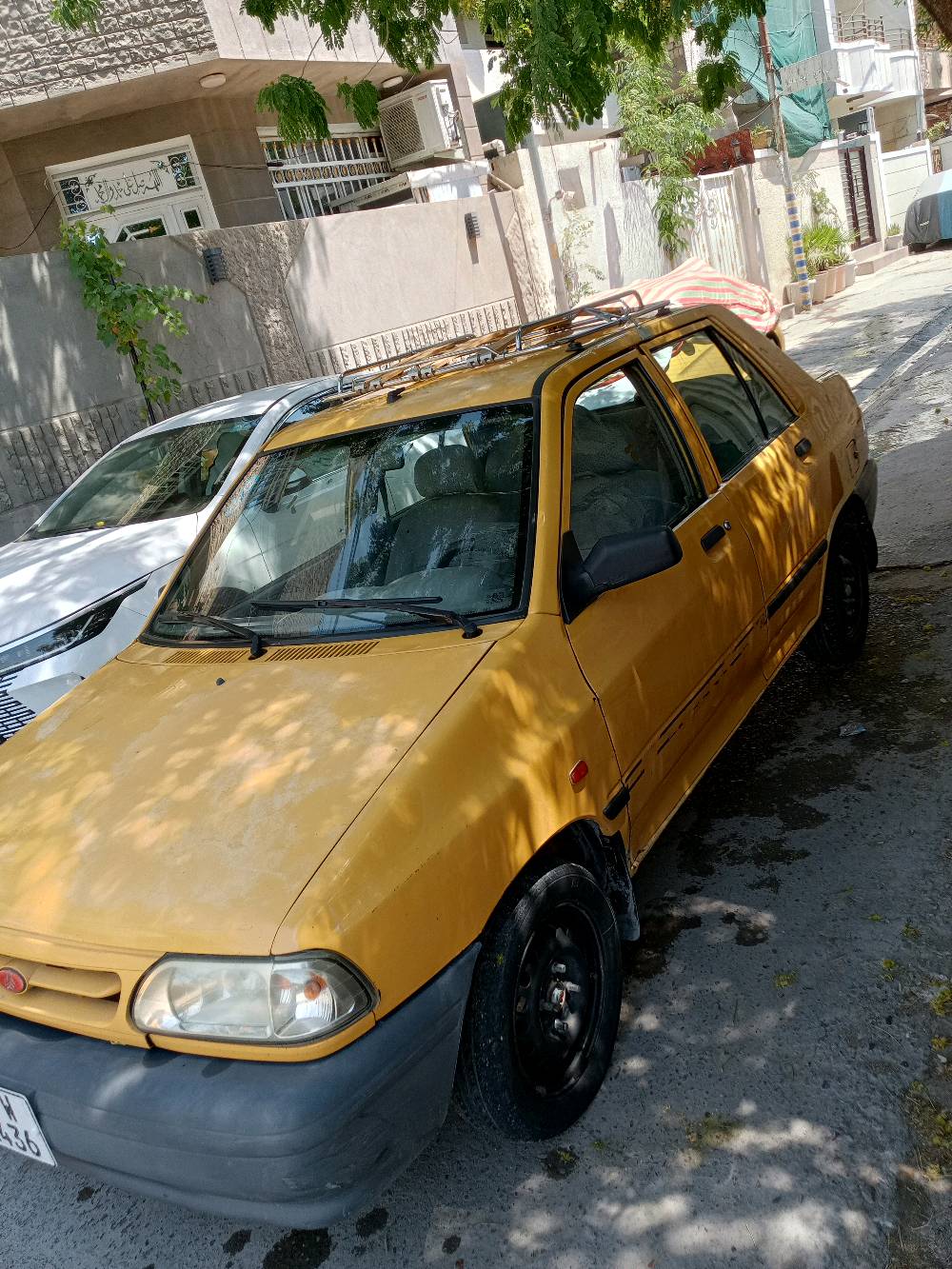 سايبه للبيع موديل 15 
مصفره هيئه وغرامات شرط التحويل 
سياره جديده مناقصها شي كبل لشارع 
حداديه كير مكينه كله جديد بس التبريد عوزه غاز 
السعر 31 وبيها مجال مكاني بغداد الكريعات ***********