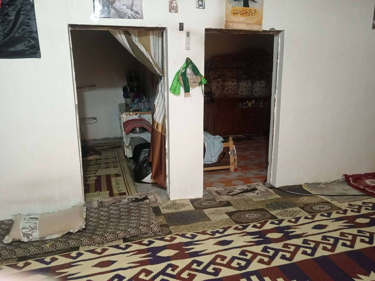 الكوت :
بيت مساحته 200م في شارع النفط قرب بيت جليب طابق واحد متكون من غرفتين وصاله وصحيات وخوش والاستقبال والمطبخ فقط مدكوكلهن بتلو ما كاملات البناء بلوك والسقف سندويج خدمات متوفره قريب على التبليط زراعي بقية التفاصيل يم صاحبه السعر 17 مليون وبيه مجال .


**إذا كنت صاحب هذا الإعلان وتريد حذفه لأي سبب، رجاءا أرسل رسالة إلى الدعم الفني**