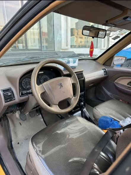 السلام عليكم 
للبيع بيجو أكد موديل 2016  رقم بغداد الدولي مصفرة هيئة وغرامات السيارة مكفولة لا تبديل ولا صبغ ولا ضربة عدى بارد بخشم الجاملغ الايسر بدون دواخل صدر امامي خلفي جديد مشط ستيرن وكلج جدد كله ايساكو داخل السيارة نضيف السعر 48 للاستفسار اكثر الاتصال *********** غير متواجد على النت   ***********
