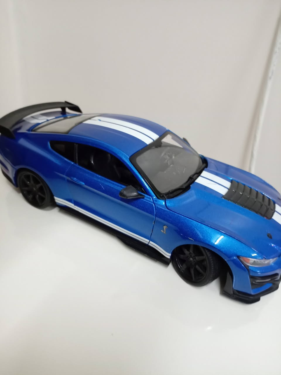 Mustang Shelby GT حجم 1/18   بيه ضرر بسيط السعر 45 ألف قفل
( توصيل بغداد فقط ) 🚕


**إذا كنت صاحب هذا الإعلان وتريد حذفه لأي سبب، رجاءا أرسل رسالة إلى الدعم الفني**