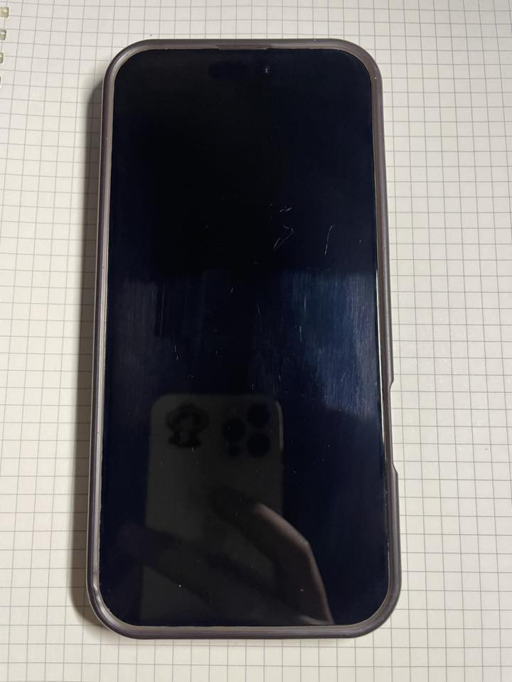 سلام عليكم اخوان ايفون ١٦ برو ماكس ماستر شرق اوسط زلغ مابي جديد كارتونه ويا وكيبل الاصلي مال شركه مابي ايشي مبدل 
بطاريه ٩٢ 
نموذج M 
السعر مليون و300وبي مجال بسيط 
***********
