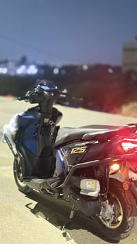 ZR2023 اوراق جنوب  لون نيلي  دراجه من طلعت لهسه بس محسن  سعر ٢٣٠٠ وبيه...