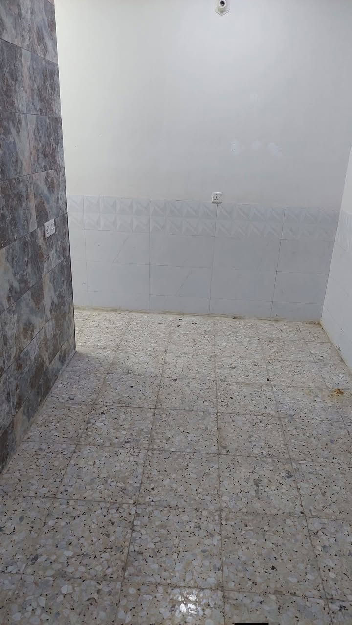 السلام عليكم مكتب عقارات الشمس  مقابيل المستشفى التركي !!!
                         بإدارة ((أحمد الگريطي))
                    
    ☎️*********** 
                        ☎️***********

 🏠دار للإيجار مساحه ١٠٠م بناء نضيف طابقين يحتوي على غرفتين وكليدور وصاله ومطبخ ومجمع صحيات وطارمه 

⁦^⁠_⁠_⁠_⁠_⁠_⁠_⁠_⁠_⁠_⁠^⁩⁦(⁠◍⁠•⁠ᴗ⁠•⁠◍⁠)⁩⁦(⁠◍⁠•⁠ᴗ⁠•⁠◍⁠)⁩⁦^⁠_⁠_⁠_⁠_⁠_⁠_⁠_⁠_⁠_⁠^⁩

🌎 الموقع الجزائر مجاور مدرسة الطريق الى المئه 

⁦^⁠_⁠_⁠_⁠_⁠_⁠_⁠_⁠_⁠_⁠^⁩⁦(⁠◍⁠•⁠ᴗ⁠•⁠◍⁠)⁩⁦(⁠◍⁠•⁠ᴗ⁠•⁠◍⁠)⁩⁦^⁠_⁠_⁠_⁠_⁠_⁠_⁠_⁠_⁠_⁠^⁩

💸💰 قيمة الإيجار 400🔐
