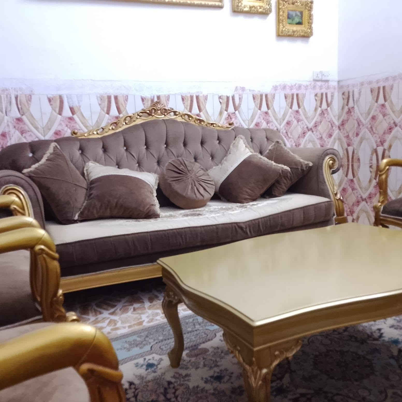 تخم زان ملكي بعدة جديد ١٠ مقاعد ٤ كراسي وقنفتين ثلاثيه ويا طبلة وسطية و  ١٤ كوشة صناعة تركية


**إذا كنت صاحب هذا الإعلان وتريد حذفه لأي سبب، رجاءا أرسل رسالة إلى الدعم الفني**