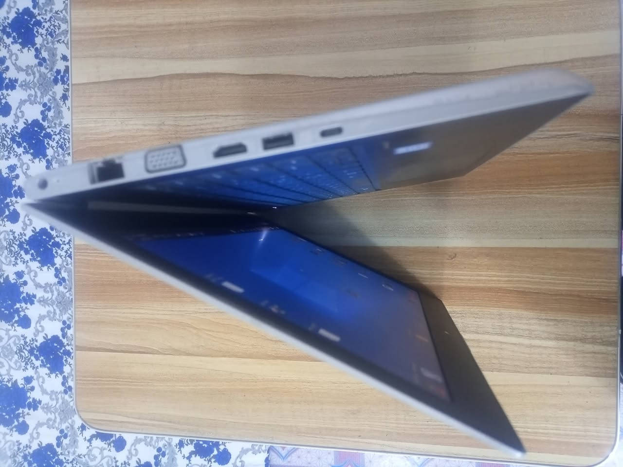 HP PROBOOK 430 G5
معالج   i5-8250U جيل ثامن 
RAM  16  GB  DDR4
كرت شاشة 8GB
هارد  SSD 256  GB قابل للزيادة
تاخذ دبل هارد
المداخل
منفذين USB
1 تايبسي للشحن والبيانات 
منفذ LAN
منفذ VGA
منفذHDMI
منفذ SD RAM
منفذ سماعة 

بصمة وجه +اصبع
***********
واتساب
بغداد البياع مقابل مدينة العاب السيدية
