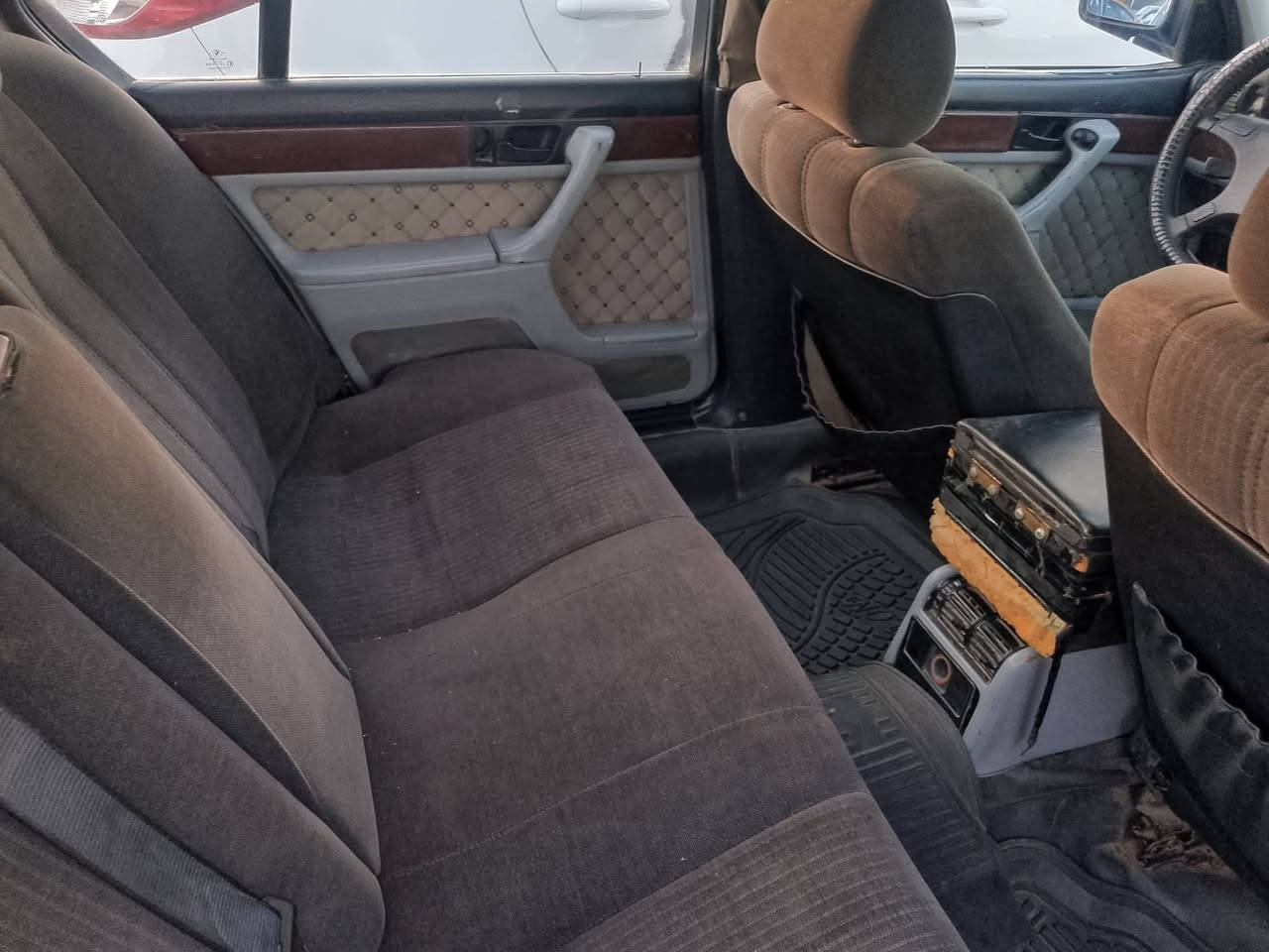 مراوس بسبعه راكب وانطي فرق رقم صلاح الدين الماني مشروع وطني السياره. شرط التحويل والوكاله الي يحب يتصل.
***********
***********
