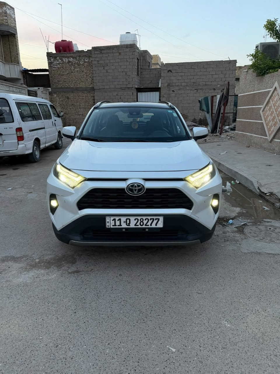 Rav4 تجميع صيني السياره فول مواصفات 2024هايبرد
السيارك ماشية : 55 الف كيلو متر حقيقي 
محرك 2.5
4 كاميرات محيطية  360 
حساس امامي خلفي 
كشنات جلد 
كشنات كهرباء 
كشنات تدفئة 
رادار امامي 
تحديد. مسار قيادة ذاتيه 
لايت زنون بكلايت LED 
بانوراما فتحة السقف 
دشبول دجيتال 
تخم تاير جديد 
السياره بيهه قطعه تبديل جاملغ جهة السائق فقط لا غير نفس اللون اصلي وخاليه من الصبغ 
السعر: 225 وبيه مجال بسيط حك الجيه 
للاستفسار الاتصال على الرقم: ***********
