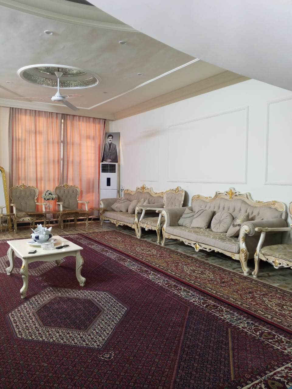 دار جديد للبيع في الكاظميه جكوك مربع الذهبي جهه الكاظميه شارع نافذ 200م جديد 5 غرف نوم واستقبال كبيره تقريبا 9 متر طوله للبيع او مراوس سعره 600
***********-*********** بغداد, العراق
