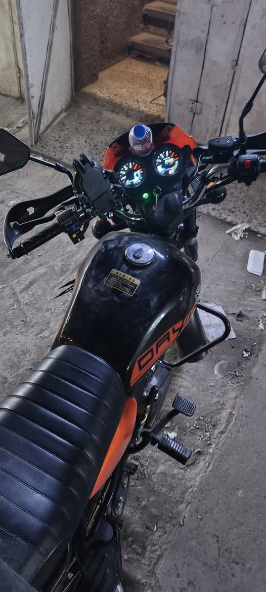 دراجه دايوان للبيع دراجه زيرو موديل 25 رقم سنويه اربيل دراجه متعوبه وشكلها حلو لون برتقالي واسود ماكينتها نظيفه ونائمه وحلوه شراي يتصل***********
