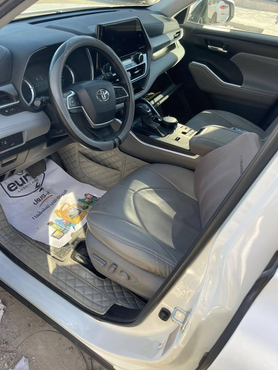 السلام عليكم 

تيوتا هايلاندر موديل23 هايبرد محرك ٢٥٠٠ 

خليجي ساز  

رقم بغداد مشروع وطني 

٧ راكب كشن متصل 

المواصفات معروفه 

تحكم ستيرن 

تحكم اوتو جميع النوافذ

شاحن USB عده مخارج امامي وخلفي 

تبريد ٣ قطع تحكم امامي خلفي 

ثلاث انضمه قياده ايكو وعادي واسبورت 

تحكم مري جانبيه

حساسات مري جانبيه 

دخول ذكي 

لايت زينون 

جنطه كهرباء 

وهواي مواصفات   ماشيه 70

 مكان سياره بغداد /

للاستفسار 

0781 321 5576‬
