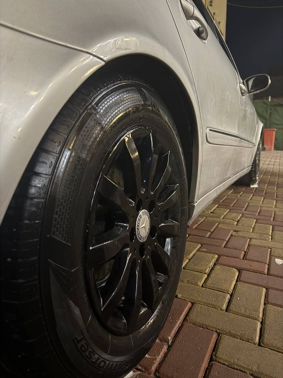 للبيع او مراوس $110 قفل قفل
مارسيدس موديل 2002 e320 محرك 6 فول مواصفات فتحه حساسات مري قلاب سياره كلشي مناقصه بيها قماره جارده وصبغتها وبيها طخه خفيفه وشاشه بيها ضربه مالتها بس تشتغل بلوتوث وراديو كراسي كهرباء كلشي بيها شغال شرط محرك مكينه ستفسار :***********
