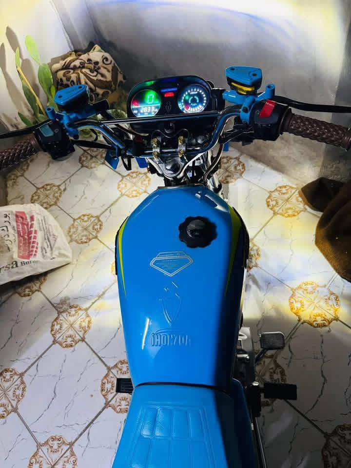 تايكر 2025 مبدل كور بسبب الكعكات نضيفة عوزه نقوصات بسيطه للبيع 
***********
موجود واتساب وماسنجر
