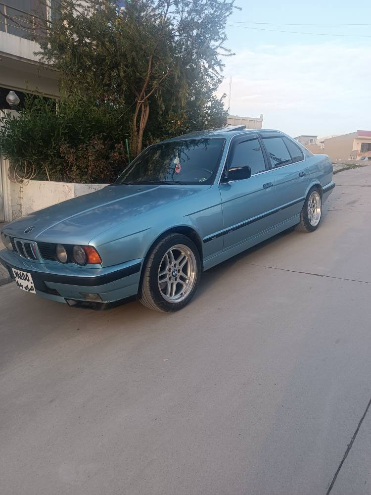 بيئم 1990 فول به س گير عادي 4 جام كاره با ئاوينه كاره با ته بريد ساردو گه رم به شه رت لايت زينؤن ناو گيچ ئه لقه ئه مو گياني ئيمه ويل ئيم قوفل مه ركه زي كامل ليدوو ئيم بري فايه ر مالي دوسته.  به شه رتي تحويلو موسو براوه غرامه *********** السليمانية, العراق
