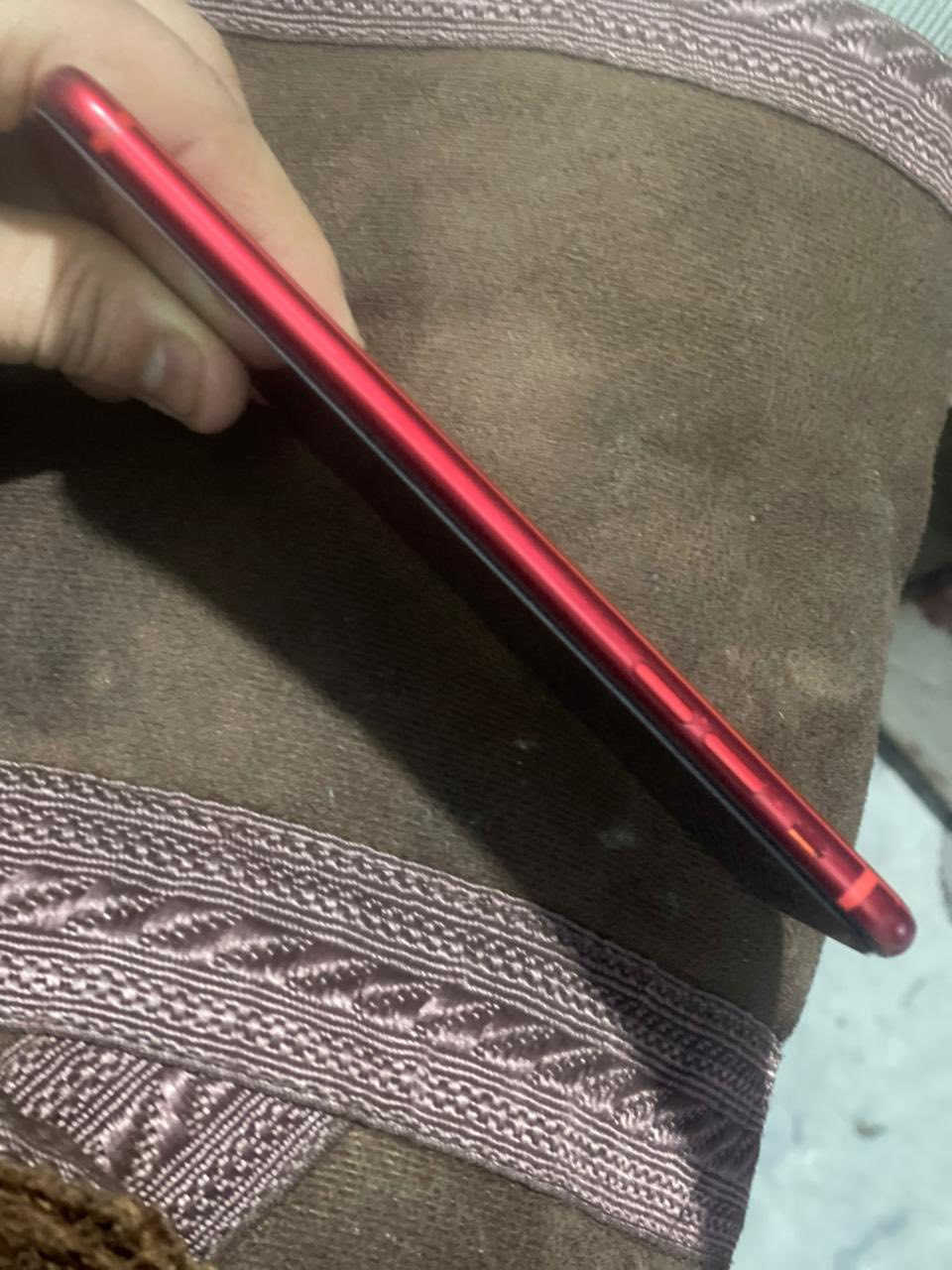 ايفون 8بلاس فولل نضافة ذاكرة 256 بطارية 78 اي قطعه السعر 135 وبي مجال ***********
