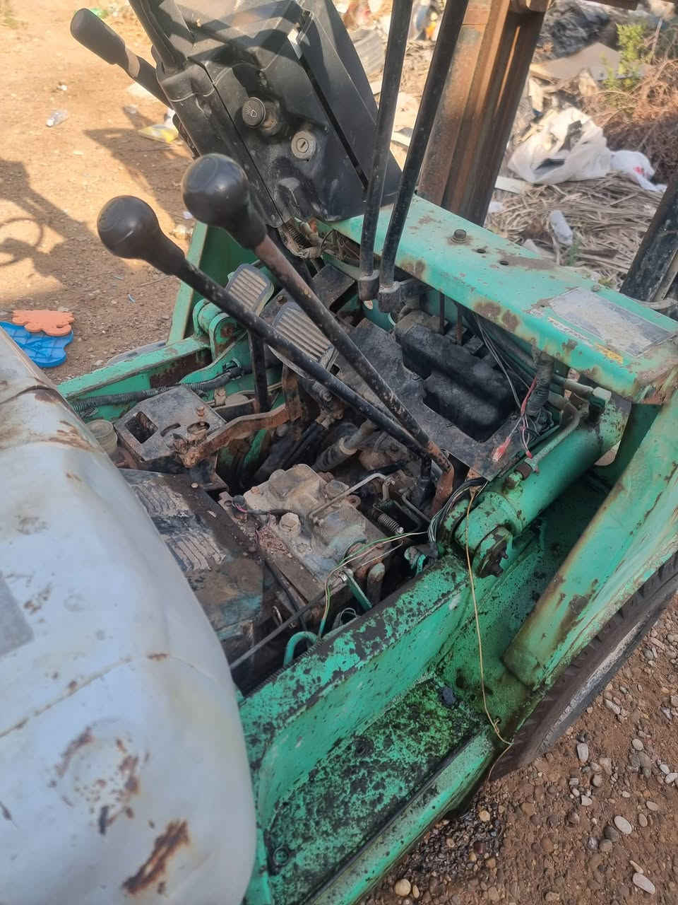 طن ونص بدون اوراق كير عادي وبدون سجاجين محرك مكفول والكير والهدرولك شغال
العنبار بريك مجيم
السعر عشرين ورقة وبيهة ***********
***********
