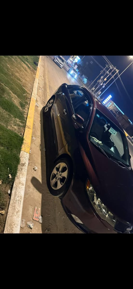 السلام عليكم سيراتو مديل 2010 للبيع مكفوله وسياره حلوه ونضيفه مكينه كير حداديه كله خير من الله وهاذه رقم صاحبهة ***********
اخوان اني مكلف بالنشر خابر صاحبهة وبيك خير ودلل
