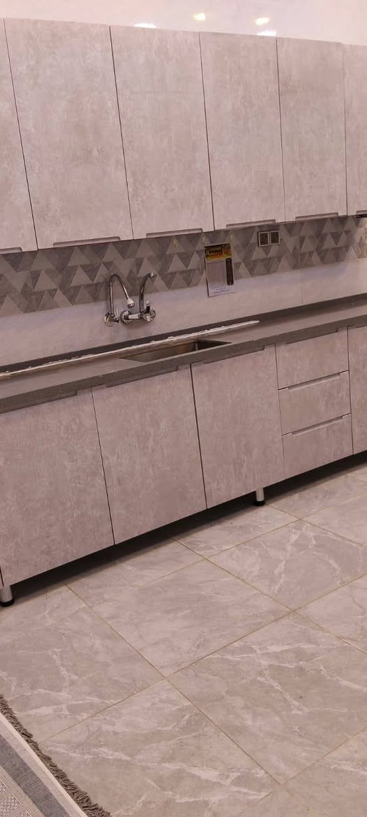 السلام عليكم
كاونتر تفصال مع الملحق عرض ٣ متر شغل درجه اولئ نضافه فول اخو الجديد صار اقل الشهر من اخذتهم نضافه درجه اولئ
***********
