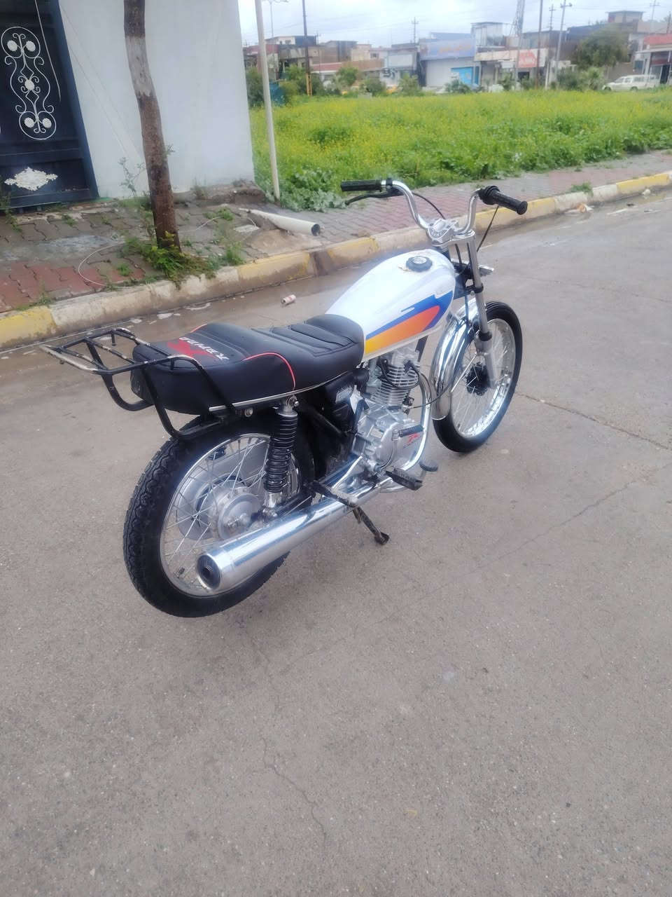 السلام عليكم دراجه للبيع مكفول من كلشي 2025 تعمير شراي اتصال
*********** لوتي 🩴 (600بي مجال) شاصي رفيع
