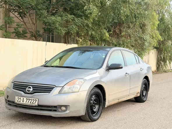 سلام عليكم 
للبيع 
نيسان التيما 
موديل 2008
مواصفات S
سنويه او رقم جديد 
تخم تايرات جديد 
اربع قطع مصبوغ اثر جراد 
سعر 75 وبي مجال بسيط 
مكان السيارة دياله خانقين 
***********
