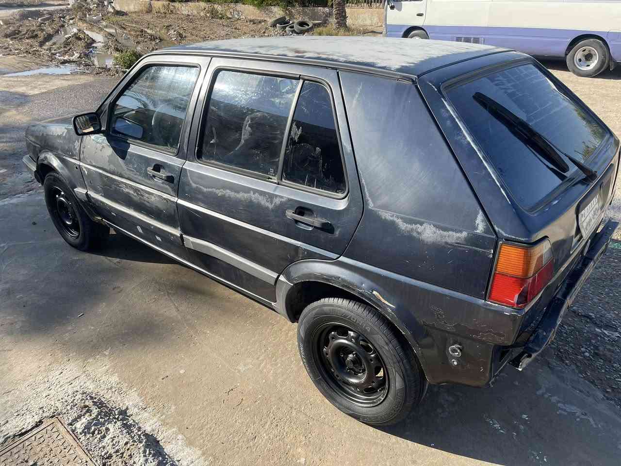 السلام عليكم
كولف  للبيع موديل90 بسمي دولي هزه جديده 
كير مكينه خير من الله تخم تاير سياره جاهزه 
السعر(25)وبيها مجال
العنوان / تكريت
مراوس حسب القناعه 
***********/ الاتصال
