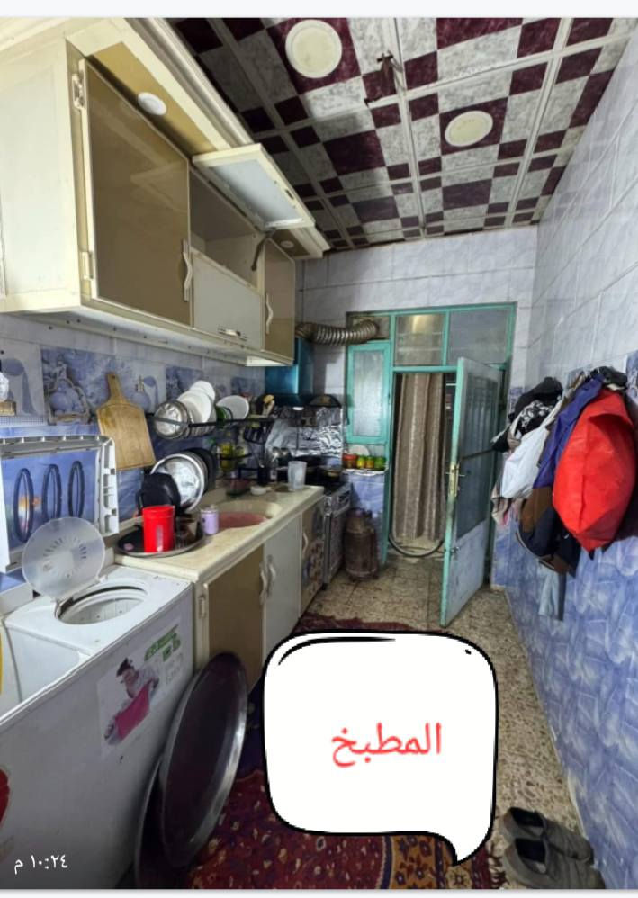 بيت ٥٠ متر ركن   صب كونكريت عالي عن الشارع  طابق ونص السعر ٦٥ مع المجال البسيط الرقم ***********
