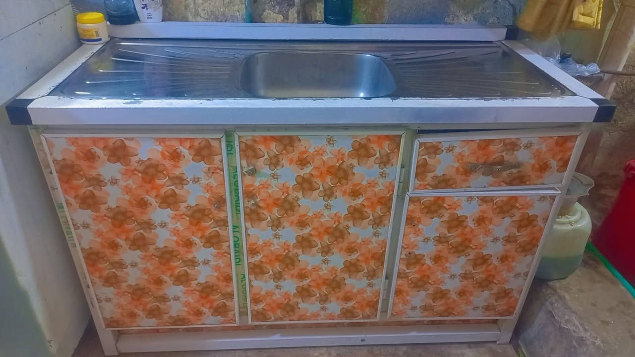 السلام وعليكم كامنتر للبيع ١٥٠ وبي مجال بصي المكان مدينه لصدر قرب مطعم ليمونه ***********
