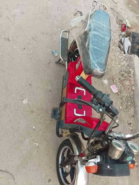 السلام عليكم دراجه شحن هارلي جديده مثل ما موضح كدامك بصور بطاريات ما مستخدمه  موديل 25 كلشي شغال مكاني بغداد السعر 350 بيهه مجال  ***********
