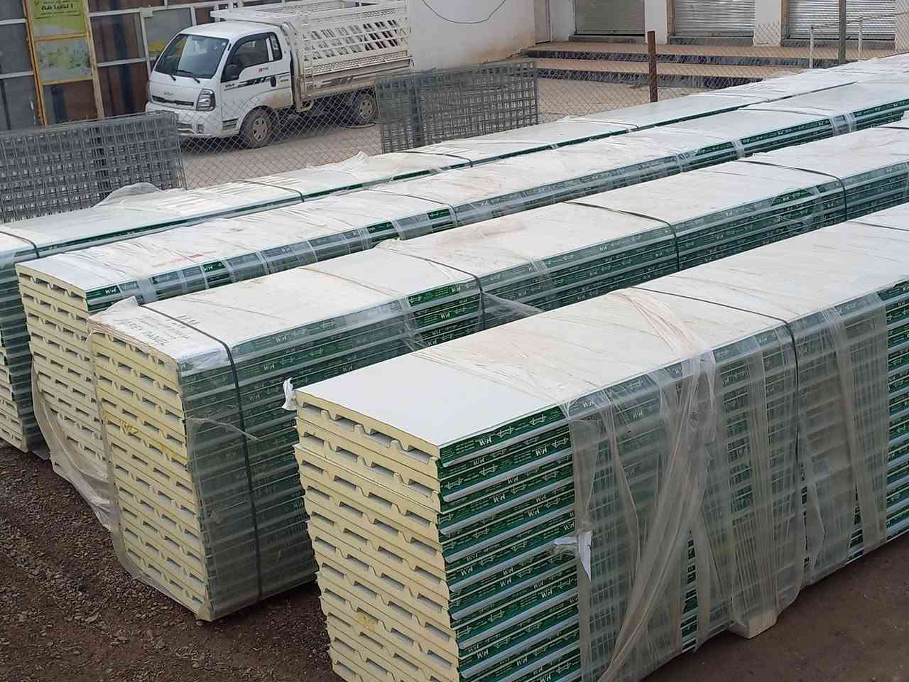 يوجد لدينا كافه انواع الساندويج بنل وكافه الحديد ومشتقاته
  
وأعمال الحداده التفصال بنسب الأسعار

 العنوان الهارونية مجاور مطعم الأرياف 
رقم الهاتف ***********
                 ***********
