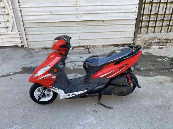 سلام عليكم للبيع دراجه ماكس ثعلب (GTR) حديث مديل (14) شاشة ثلاث الوان بك لايت لد دراجه مال رمبه صارلهة (15) ايام نازلة مكفوله كفاله عامه وجاهزه اوراق كامله دراجه سعرهة (مليون و٣٠٠ ) وبيهة مجال بسيط جدا حك الجيه 
رقم الهاتف (***********) مكاني بغداد الغزالية
