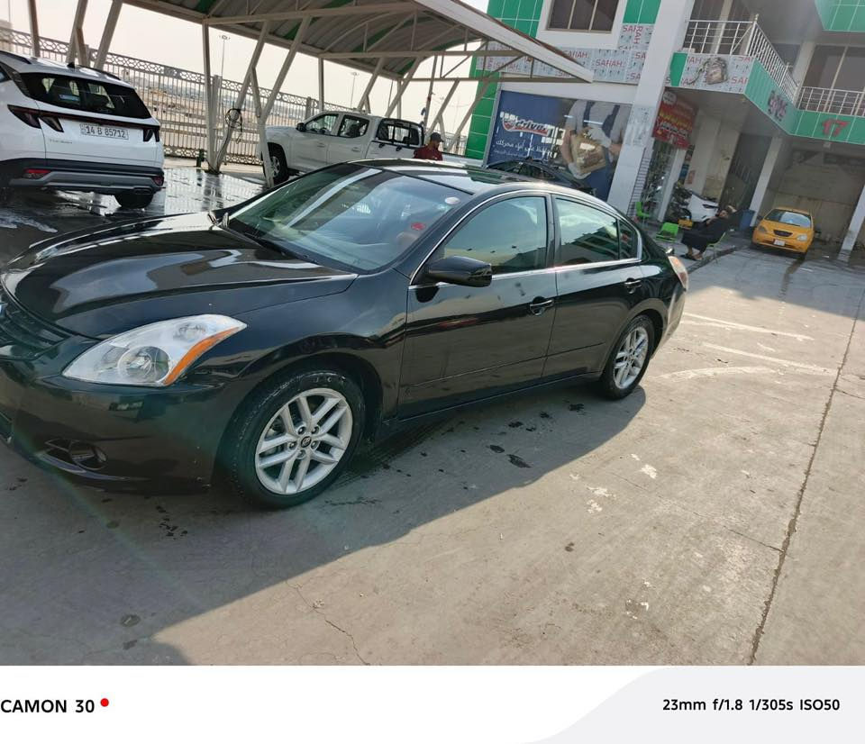 السلام عليكم
نيسان التيما السعر ٥٠اصولي لأكن بدون تحويل سنويه ما منتهية مصبوغه جماليه فقط 
حداديه جديده غرفه جديده تخم تاير تبريد 
الاتصال ***********
