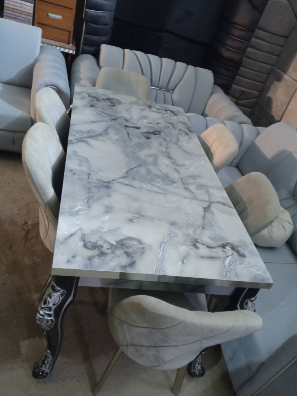 ميز طعام ٦ كراسي العد ٦ مستعمل شي قليل نضافه فول وبسعر مناسب العنوان تكريت شارع  الزهور لحولي مقابل مدرسه كنوز لهليه مجاور مجمع رداد للنشائيه 

للاستفسار اكثر تصال على الرقم الهاتف او مراسله ع واتساب 
***********
***********
