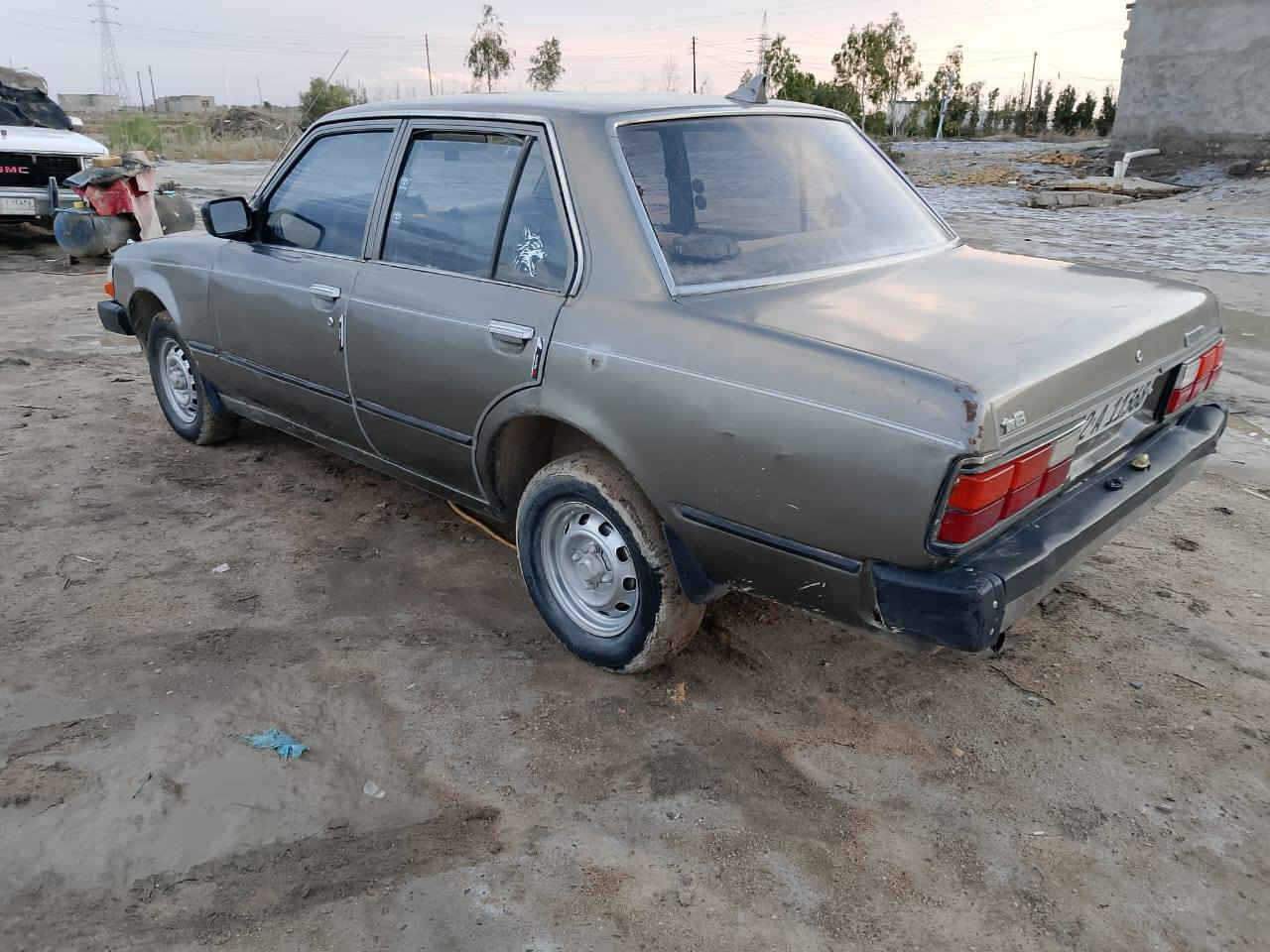 كرونا موديل 82 رقم انكليزي سنويه لغاية 30 راعيها ناصرية شرط مداور ثاني يوم محرك وكير شرط الفحص سياره مرتبه وجاهزه وترايك وين ما تريد 
تبريد وي السويج 
سياره حداديه فول كهربائيات كلها شغاله اشاير بك لايت دشبول كله شغال 
بلاد 
سعر نهائي 30
عنوان ناصرية داخل المركز 
***********
