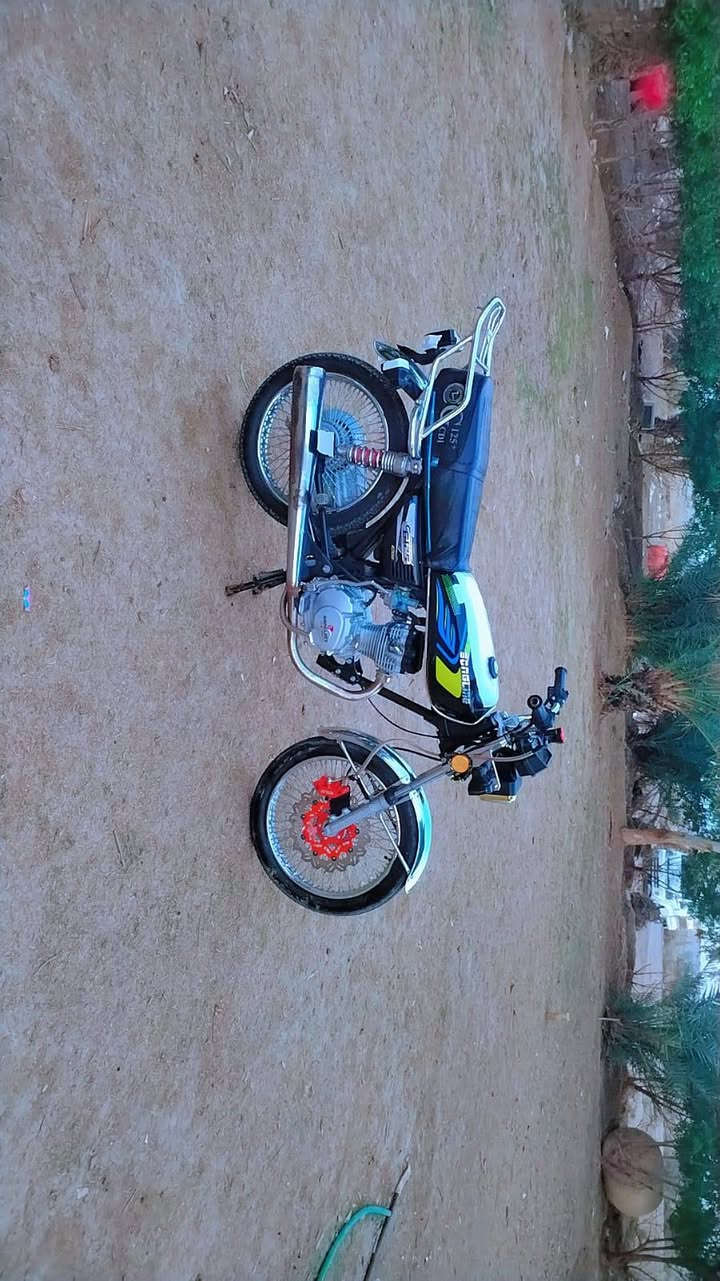 يا الله سلام عليكم دراجة تايكر للبيع موديل ٢٥ مكفوله كفاله عامه دراجه جديده وما متعوبه دراجه حلوه كهربايات كله شقال بعده على وضع الشركه اصبانه ما ممدود عليه السعر ٦٧٥ وبيه مجال بيع مستعجل اتصل وبيك خير وتدلل ***********
