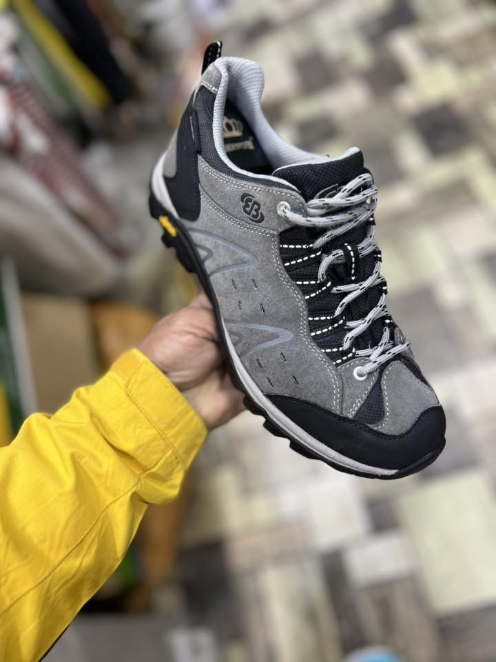 راكني
وتر بروف
بالة اصلي
قياس 41
توصيل جميع محافظات 
واتساب
***********
