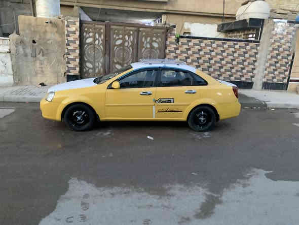 السلام عليكم اوبتره 2011 صفره الشركة العامة 
السيارة حلوه ونضيفة وكدامكم فلس ماتذب عليها تنگر سويج وتطلع للبصرة يومية
بيها ضربة خفيفة بالبراكيت الدعامية 
خفيفة جدًا على اثرها نصبغن الجاملغين فقط 

مصفره هيئة وغرامات
سنويتها نهاية 27
كير محرك كفالة
تبريد ثلاجة بالصيف
تايرات جدد
فلنجات ودسكات وبنزات خلفي وامامي جدد
باتري جديد
عبوة وفيت بم جديد الماني اصلي

يعني السيارة فلس ماتذب عليها جديدة 
بمعنى الكلمة وبالواقع احلى من الصور
وتفيد الجناي والله

السعر اتصل وتدلل
ابو علي ***********
المكان بغداد حي اور
